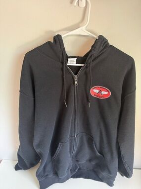 SOUTH MOUNTAIN RACEWAY Gildan Black Zip Hoodie with Red Patch Detail - L